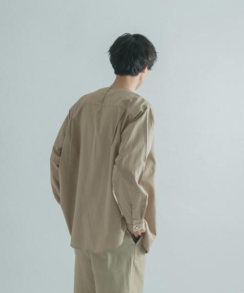 FORK&SPOON(フォークアンドスプーン)の「FORK&SPOON ノーカラーロングスリーブシャツ(シャツ/ブラウス・メンズ・ベージュ系その他/グリーン系その他・4/5)」の20枚目の写真