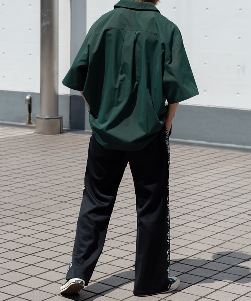 Perushu(ペルーシュ)の「ダブルポケット開襟キューバシャツ(シャツ/ブラウス・メンズ・ブラック/オフホワイト/グリーン・MEDIUM/LARGE)」の15枚目の写真