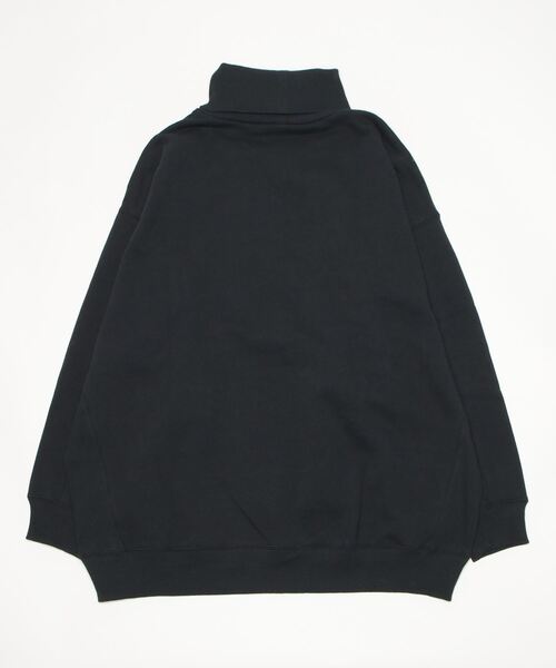 SANTA CRUZ（サンタクルーズ）の「【ムラサキスポーツ別注】SANTACRUZ/サンタクルーズ  ビッグシルエット/オーバーサイズ/無地ワンポイントロゴタートルネックスウェット   502223335（スウェット・レディース・ブルー/グレー/ブラック/レッド・L/M）」の5枚目の写真