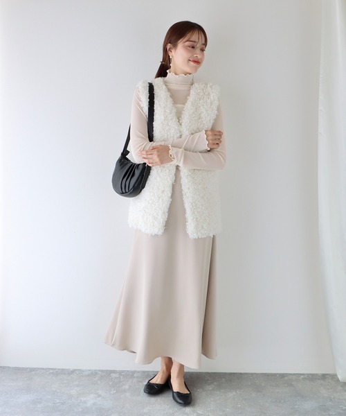 BLUEEAST（ブルーイースト）の「プードルファーベスト（ベスト・レディース・ホワイト/グレー/ベージュ・MEDIUM）」の12枚目の写真