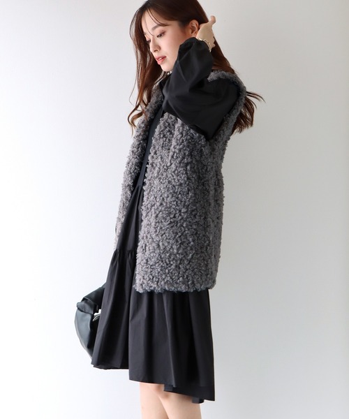 BLUEEAST（ブルーイースト）の「プードルファーベスト（ベスト・レディース・ホワイト/グレー/ベージュ・MEDIUM）」の21枚目の写真