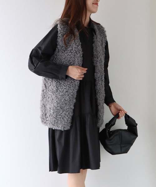 BLUEEAST（ブルーイースト）の「プードルファーベスト（ベスト・レディース・ホワイト/グレー/ベージュ・MEDIUM）」の9枚目の写真