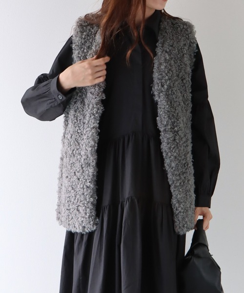 BLUEEAST（ブルーイースト）の「プードルファーベスト（ベスト・レディース・ホワイト/グレー/ベージュ・MEDIUM）」の5枚目の写真