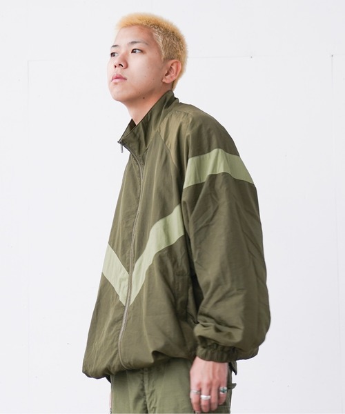 INTER FACTORY（インターファクトリー）の「fuv - military nylon jacket ミリタリーナイロンジャケット　made in INTER FACTORY（ナイロンジャケット・メンズ・ブラック/カーキ/グレー・LARGE/X-LARGE）」の16枚目の写真