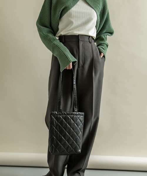 SMELLY(スメリー)の「キルティングミニトート(トートバッグ・レディース・ブラック/アイボリー・-)」の7枚目の写真