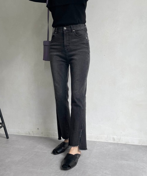 CAPRICIEUX LE'MAGE（カプリシューレマージュ）の「ストレッチスリットデニム（デニムパンツ・レディース・ブラック/ネイビー・38/36）」の14枚目の写真