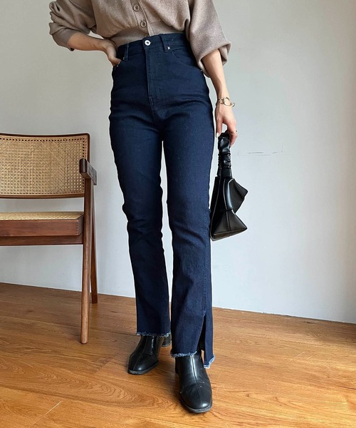 CAPRICIEUX LE'MAGE（カプリシューレマージュ）の「ストレッチスリットデニム（デニムパンツ・レディース・ブラック/ネイビー・38/36）」の3枚目の写真