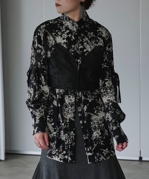 &g'aime(アンジェム)の「【&g'aime】モノクロリーフプリントシャツ(シャツ/ブラウス・レディース・ブラック/クリーム・FREE)」の22枚目の写真