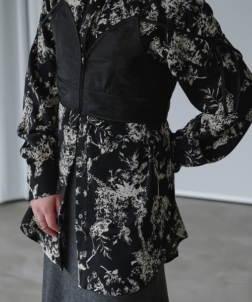 &g'aime(アンジェム)の「【&g'aime】モノクロリーフプリントシャツ(シャツ/ブラウス・レディース・ブラック/クリーム・FREE)」の16枚目の写真