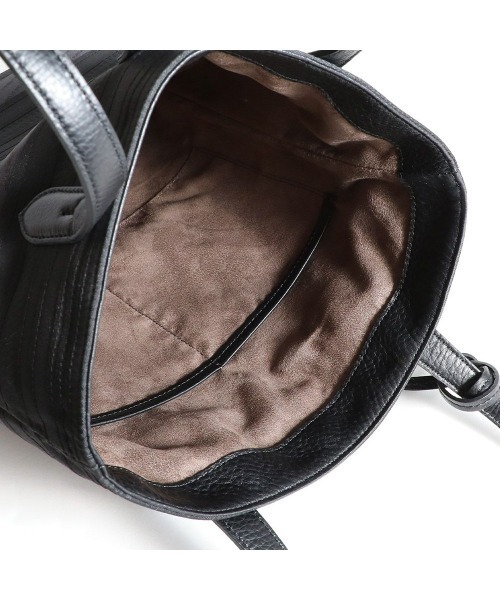 PELLE MORBIDA(ペッレモルビダ)の「BASQUE(バスク) MB069BQ-トートバッグ(トートバッグ・メンズ・ベージュ/ブラック・フリー)」の11枚目の写真