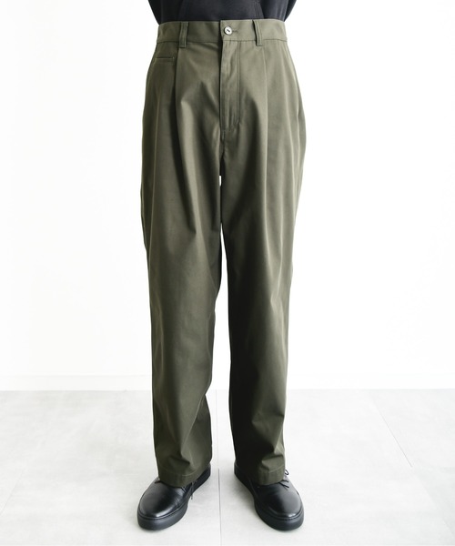 KIIT(キート)の「KIIT キート / HARD TWIST T/C GABARDINE ONE TUCK BAGGY PANTS ワンタックバギーパンツ / KIO-P92-006(チノパンツ・メンズ・ダークグリーン/ブラック/アイボリー・1/3/2)」の22枚目の写真