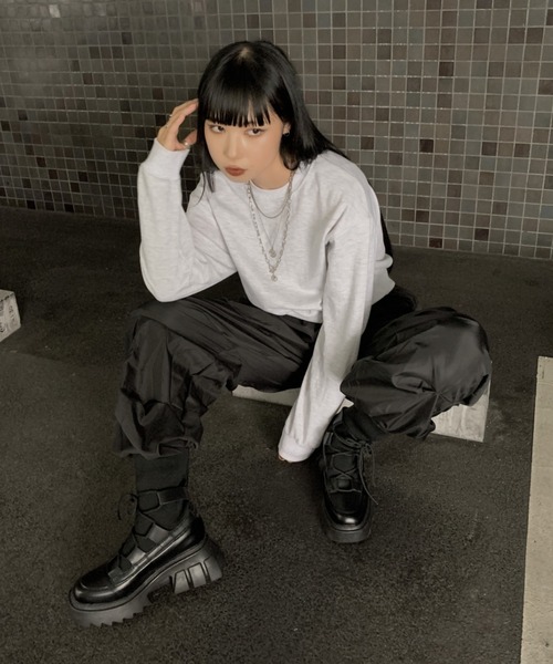 LVEU.（ラブユ.）の「Cropped light sweatshirt / クロップドライトスウェット（トレーナー）（スウェット・レディース・ホワイト/ブラック・FREE）」の5枚目の写真