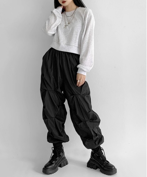 LVEU.（ラブユ.）の「Cropped light sweatshirt / クロップドライトスウェット（トレーナー）（スウェット・レディース・ホワイト/ブラック・FREE）」の9枚目の写真