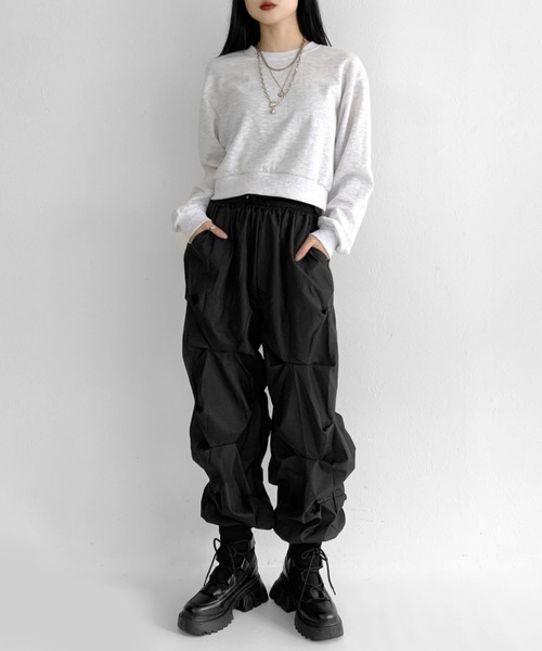 LVEU.（ラブユ.）の「Cropped light sweatshirt / クロップドライトスウェット（トレーナー）（スウェット・レディース・ホワイト/ブラック・FREE）」の16枚目の写真