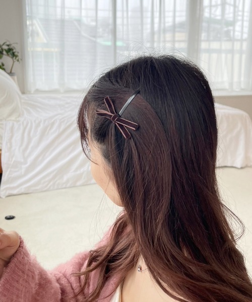 Heather(ヘザー)の「ベロアリボンピンSET 171546(ヘアピン・レディース・ブラウン/ブラック・ONE SIZE)」の2枚目の写真