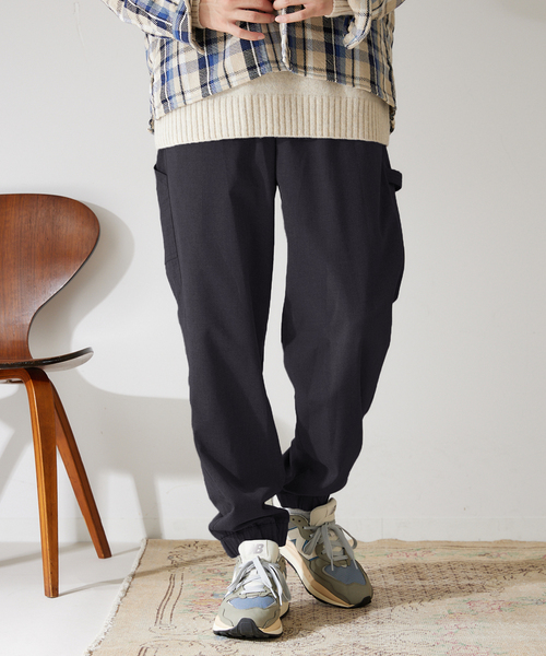 417 EDIFICE（フォーワンセブンエディフィス）の「【HEAR MY NAME / ヒアマイネーム】別注 ペインタージョグパンツ（その他パンツ・メンズ・チャコールグレー/ネイビー・MEDIUM/LARGE）」の9枚目の写真