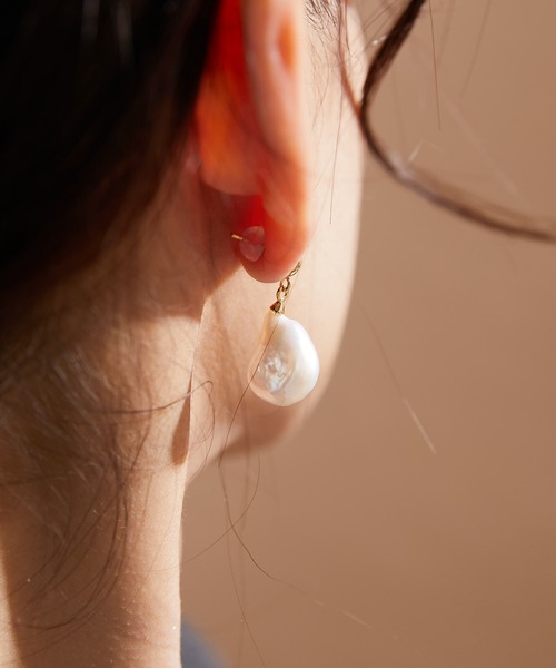 ear PAPILLONNER(イアパピヨネ)の「シルバー925きらりパールピアス(ピアス(両耳用)・レディース・ホワイト・FREE)」の5枚目の写真
