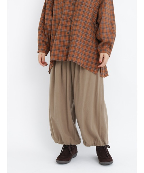 Samansa Mos2(サマンサ モスモス)の「やわらか両面起毛バルーンパンツ(その他パンツ・レディース・ベージュ/ネイビー/キナリ・フリ-)」の11枚目の写真