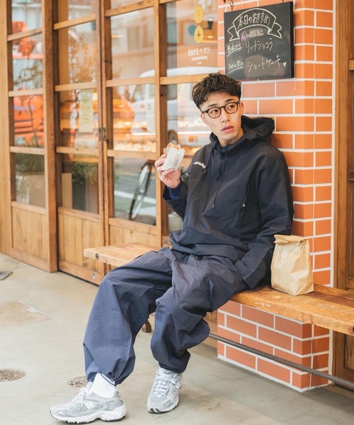 WudgeBoy（ワッジボーイ）の「nylon balloon cargo pants（カーゴパンツ・レディース・アイボリー/ネイビー/ベージュ・MEDIUM/LARGE）」の3枚目の写真