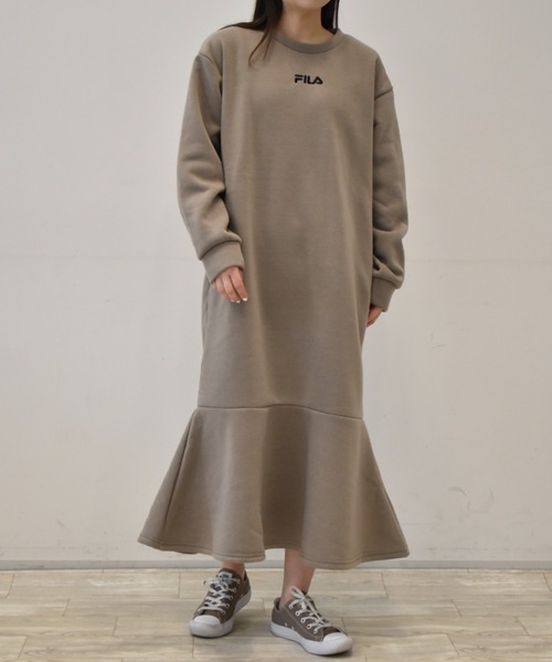 FILA（フィラ）の「＜ＦＩＬＡ/フィラ＞裾フレアーワンピース（ワンピース・レディース・ブラック/モカ・M/L/LL）」の2枚目の写真