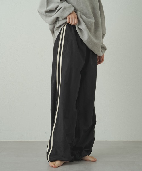 earthy(アーシー)の「earthy_ナイロンラインパンツ(その他パンツ・レディース・ベージュ/ブラック・S/M)」の21枚目の写真