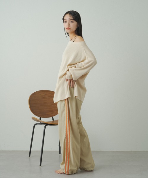 earthy(アーシー)の「earthy_ナイロンラインパンツ(その他パンツ・レディース・ベージュ/ブラック・S/M)」の3枚目の写真