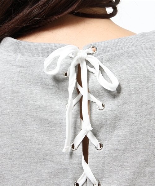 one after another NICE CLAUP(ワンアフターアナザーナイスクラップ)の「【ナイスクラップ】後ろレースアッププルオーバー(Tシャツ/カットソー・レディース・オフホワイト/グレー/ネイビー・FREE)」の9枚目の写真