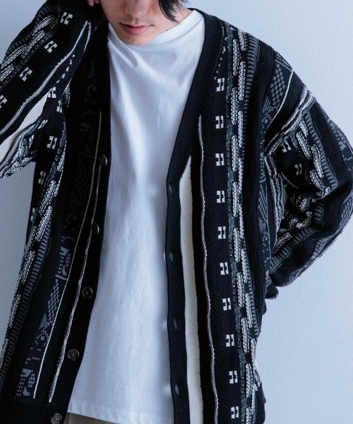 ITEMS URBANRESEARCH（アイテムズ アーバンリサーチ）の「マルチジャカード ニットカーディガン（カーディガン/ボレロ・メンズ・グリーン/ネイビー/ブラック・MEDIUM/LARGE）」の2枚目の写真