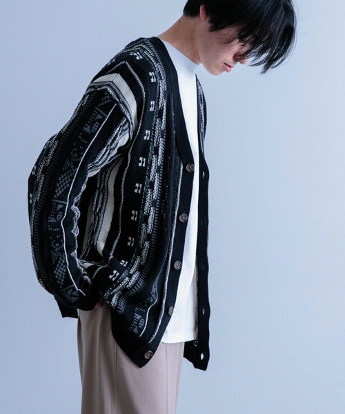 ITEMS URBANRESEARCH（アイテムズ アーバンリサーチ）の「マルチジャカード ニットカーディガン（カーディガン/ボレロ・メンズ・グリーン/ネイビー/ブラック・MEDIUM/LARGE）」の12枚目の写真