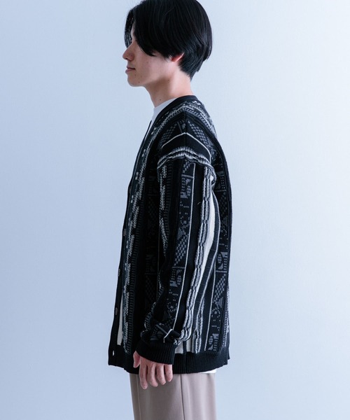 ITEMS URBANRESEARCH（アイテムズ アーバンリサーチ）の「マルチジャカード ニットカーディガン（カーディガン/ボレロ・メンズ・グリーン/ネイビー/ブラック・MEDIUM/LARGE）」の21枚目の写真