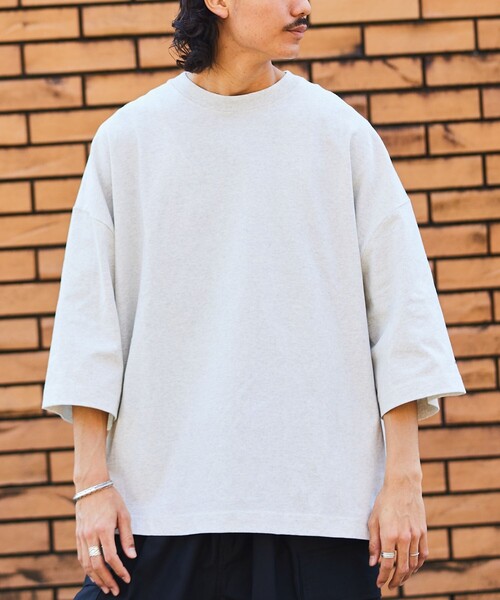 FREAK'S STORE（フリークスストア）の「【限定展開】CHOW DOWN/チャウダウン ビッグシルエット ワンポイント刺繍 クルーネックTシャツ/ワイドシルエット（Tシャツ/カットソー・メンズ・ホワイト/ブラック/アッシュグレー/グレイッシュベージュ/ダークグリーン/ネイビー・SMALL/MEDIUM/LARGE）」の16枚目の写真