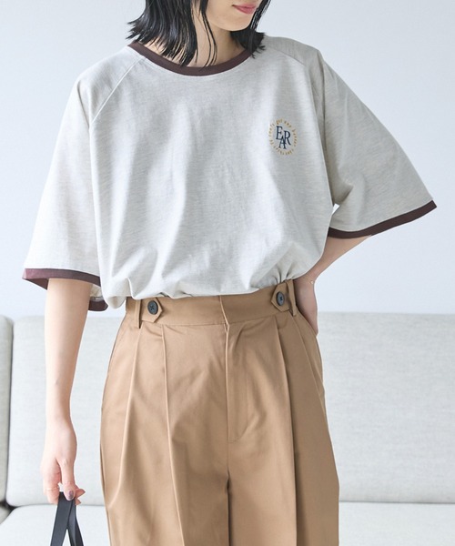 Chaco closet(チャコ クローゼット)の「ワンポイントモノグラム刺繍リンガーTシャツ(Tシャツ/カットソー・レディース・オートミール/チャコール/ライトピンク/アイボリー/ライトブルー・FREE)」の3枚目の写真