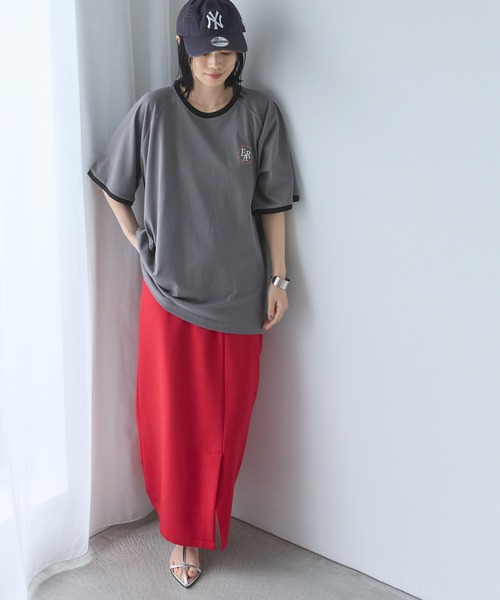 Chaco closet(チャコ クローゼット)の「ワンポイントモノグラム刺繍リンガーTシャツ(Tシャツ/カットソー・レディース・オートミール/チャコール/ライトピンク/アイボリー/ライトブルー・FREE)」の11枚目の写真