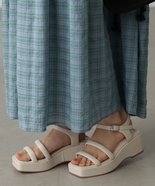 FREE'S MART（フリーズマート）の「◆2ラインチューブサンダル（サンダル・レディース・ブラウン/ホワイト/ブラック・SMALL/MEDIUM）」の14枚目の写真