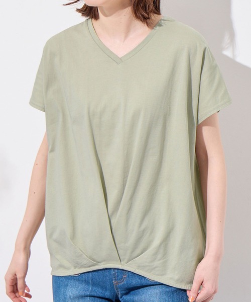 Viola e Viola(ヴィオラエヴィオラ)の「綿100%ゆったり裾タックTシャツ(Tシャツ/カットソー・レディース・ブルーグリーン/マスタード/ブルー/ピンクベージュ/ミント/ブラック/モカ/オフホワイト/ネイビー/グリーン/ダークラベンダー/グレイッシュベージュ/オリーブ/イエロー・X-LARGE/MEDIUM/XX-LARGE/XXX-LARGE/LARGE/XXXX-LARGE)」の7枚目の写真