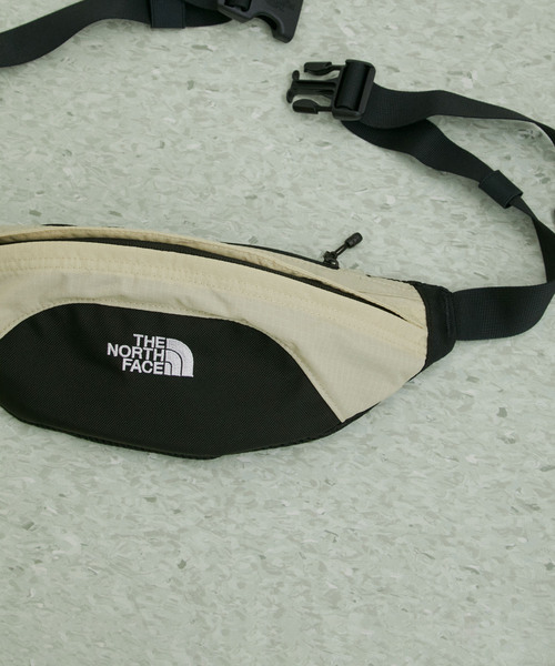 ADAM ET ROPE'（アダムエロペ）の「【THE NORTH FACE】Granule（ボディバッグ/ウエストポーチ・レディース・キナリ/ブラック・FREE）」の2枚目の写真