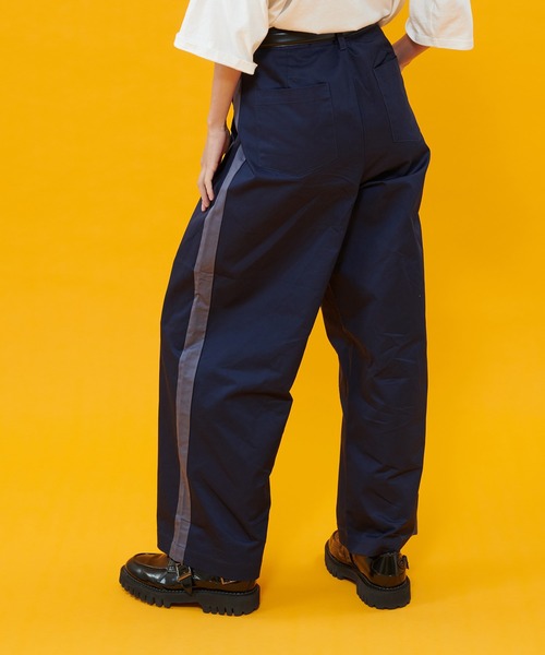 ONCILY(オンシェリー)の「SIDE LINE CHINO PANTS / サイドラインチノパンツ(チノパンツ・メンズ・ネイビー/ベージュ・LARGE/SMALL/MEDIUM)」の13枚目の写真