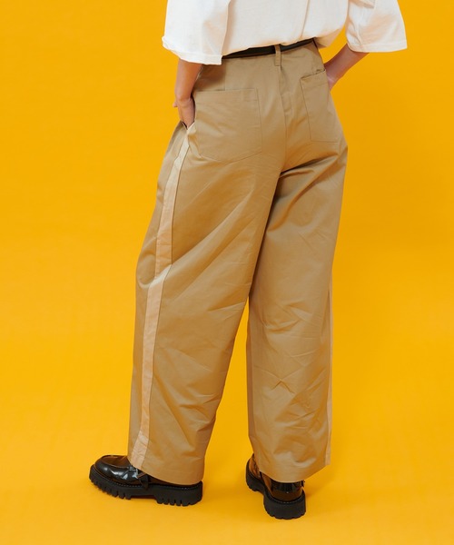 ONCILY(オンシェリー)の「SIDE LINE CHINO PANTS / サイドラインチノパンツ(チノパンツ・メンズ・ネイビー/ベージュ・LARGE/SMALL/MEDIUM)」の5枚目の写真