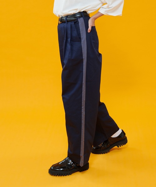ONCILY(オンシェリー)の「SIDE LINE CHINO PANTS / サイドラインチノパンツ(チノパンツ・メンズ・ネイビー/ベージュ・LARGE/SMALL/MEDIUM)」の12枚目の写真