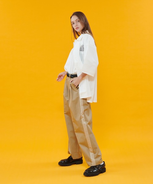 ONCILY(オンシェリー)の「SIDE LINE CHINO PANTS / サイドラインチノパンツ(チノパンツ・メンズ・ネイビー/ベージュ・LARGE/SMALL/MEDIUM)」の7枚目の写真