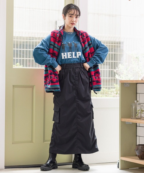 BAYFLOW（ベイフロー）の「Wポケットカーゴスカート（スカート・レディース・ブラック/カーキ/グレイッシュベージュ・SMALL/MEDIUM）」の8枚目の写真