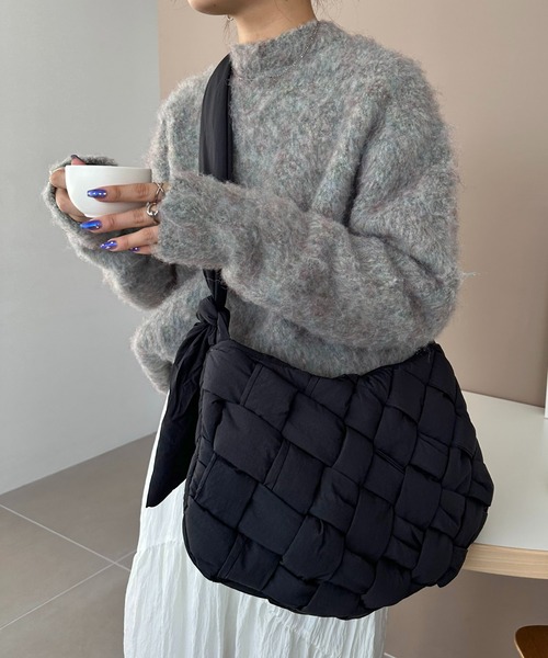 DISCOAT（ディスコート）の「ボンディングメッシュボディバッグ（ボディバッグ/ウエストポーチ・レディース・ブルー/ブラック/アイボリー/カーキ・FREE）」の6枚目の写真