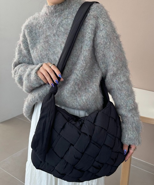 DISCOAT（ディスコート）の「ボンディングメッシュボディバッグ（ボディバッグ/ウエストポーチ・レディース・ブルー/ブラック/アイボリー/カーキ・FREE）」の7枚目の写真