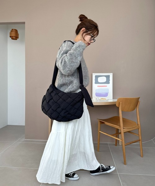 DISCOAT（ディスコート）の「ボンディングメッシュボディバッグ（ボディバッグ/ウエストポーチ・レディース・ブルー/ブラック/アイボリー/カーキ・FREE）」の13枚目の写真