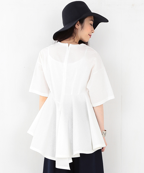 Ray BEAMS(レイビームス)の「RBS / バック ボリューム トップス(Tシャツ/カットソー・レディース・オフホワイト/ブラック・ONE SIZE)」の5枚目の写真