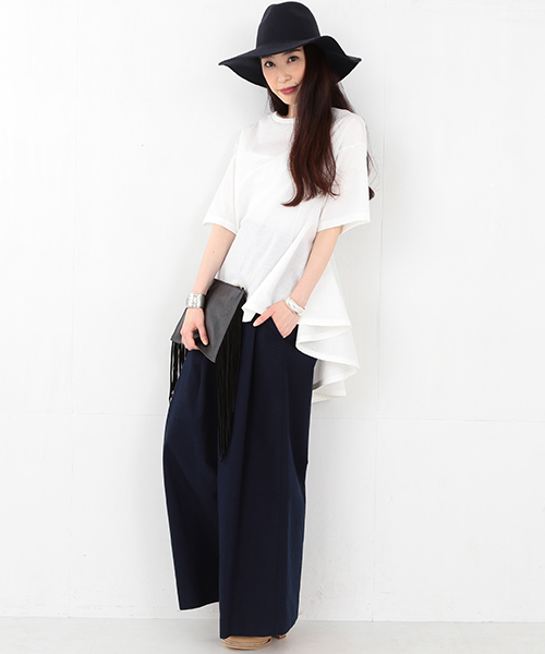 Ray BEAMS(レイビームス)の「RBS / バック ボリューム トップス(Tシャツ/カットソー・レディース・オフホワイト/ブラック・ONE SIZE)」の8枚目の写真