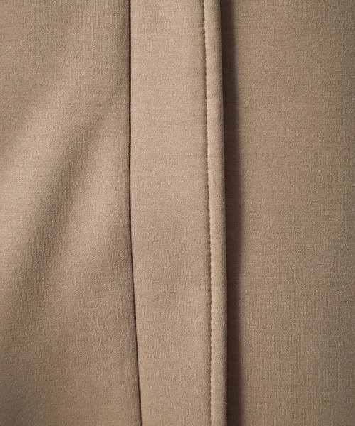 Petit Honfleur(プチオンフルール)の「リバーシブル中綿ベスト(ダウンベスト・レディース・ネイビー/ベージュ・M/L)」の14枚目の写真