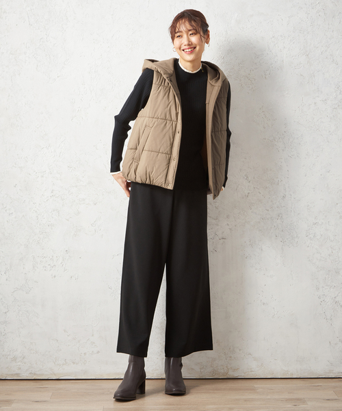 Petit Honfleur(プチオンフルール)の「リバーシブル中綿ベスト(ダウンベスト・レディース・ネイビー/ベージュ・M/L)」の15枚目の写真