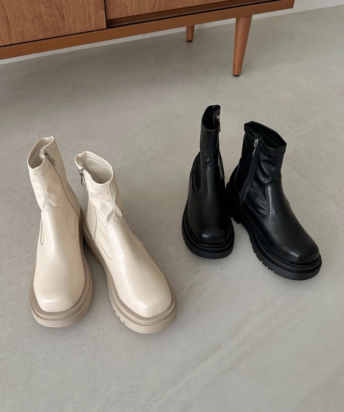 apres jour clair(アプレジュールクレア)の「【apres jour clair】ショートブーツ【ZOZOTOWN限定アイテム】(ブーツ・レディース・アイボリー/ブラック・LARGE/MEDIUM/X-LARGE/SMALL)」の3枚目の写真