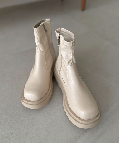 apres jour clair(アプレジュールクレア)の「【apres jour clair】ショートブーツ【ZOZOTOWN限定アイテム】(ブーツ・レディース・アイボリー/ブラック・LARGE/MEDIUM/X-LARGE/SMALL)」の5枚目の写真